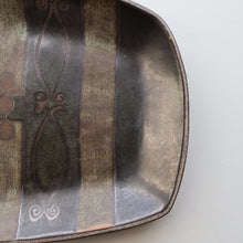 Load image into Gallery viewer, CORNISH STUDIO POTTERY. 1970s Massive Oblong Plate Made at Polperro Pottery
