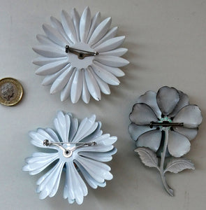 JOB LOT. Three Vintage Metal Painted LARGE Size Daisy Brooches