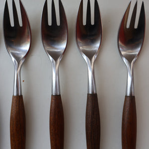 1950s. Set of Six Vintage DANSK Fjord Pattern Three-Prong Pastry Forks. Stainless Steel with Teak Handles. 6 1/2 inches
