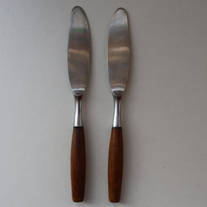 1950s. Pair of Vintage DANSK Fjord Pattern Dinner Knives. Stainless Steel with Teak Handles. 8 1/4 inches