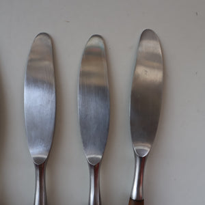 1950s. Set of Six Vintage DANSK Fjord Pattern Dinner Knives. Stainless Steel with Teak Handles. 8 1/4 inches