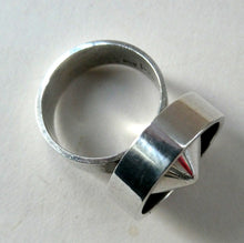 Load image into Gallery viewer, Vintage Scandinavian Miniamalistic 925 Sterling Silver Ring. Size N / 0
