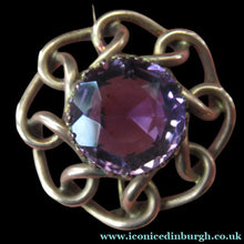 Load image into Gallery viewer, Vintage 9ct Gold Brooch. Beautifully Made Solid Gold Brooch Set with Faceted Amethyst Stone - Vintage Gold Brooch
