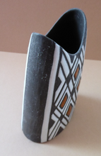 Load image into Gallery viewer, Rare 1950s Michael Andersen TRIBAL HARLEKIN Pattern Vase. Model 5740. Excellent Condition
