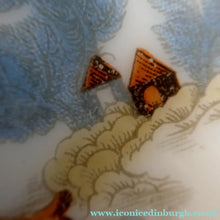 Load image into Gallery viewer, Vintage SINGLE Glass Shade. Opaque White Glass with Transfer Printed WILLOW PATTERN Design
