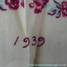 Load image into Gallery viewer, AMERICAN World's Fair 1939 SOUVENIR Handkerchief
