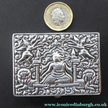 Load image into Gallery viewer, ANTIQUE 1870s Indian Chased Silver Oblong Snuff Box. TRICHINOPOLY.
