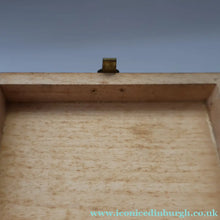 Load image into Gallery viewer, Antique 19th Century MAUCHLINE Ware Box. View of Windsor Castle on the Lid

