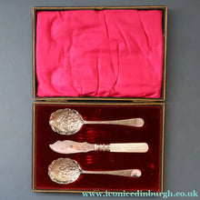 Load image into Gallery viewer, Antique Pair of Electro-Plate Berry Spoons &amp; Mother of Pearl Fruit Knife by JE &amp; SS. FITTED CASE

