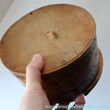 Load image into Gallery viewer, Antique SCANDINAVIAN Folk Art Bentwood Tine / Svepask Box with Crowned Lion Crest on the Lid
