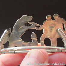 Load image into Gallery viewer, Antique Scottish Silver. 1890s Hamilton &amp; Inches Hallmarked Menu Holder: BEAR HUNT
