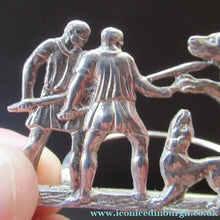 Load image into Gallery viewer, Antique Scottish Silver. 1890s Hamilton &amp; Inches Hallmarked Menu Holder: BEAR HUNT
