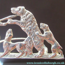 Load image into Gallery viewer, Antique Scottish Silver. 1890s Hamilton &amp; Inches Hallmarked Menu Holder: BEAR HUNT
