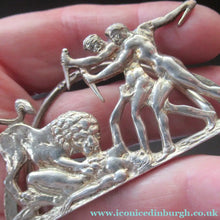 Load image into Gallery viewer, Antique Scottish Silver. 1890s Hamilton &amp; Inches Hallmarked Menu Holder: BEAR HUNT
