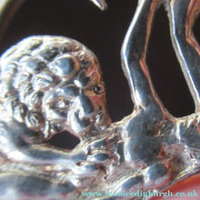 Load image into Gallery viewer, Antique Scottish Silver. 1890s Hamilton &amp; Inches Hallmarked Menu Holder: BEAR HUNT
