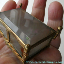 Load image into Gallery viewer, Antique Victorian Agate and Gilt Metal Dual Hinge Stamp Box
