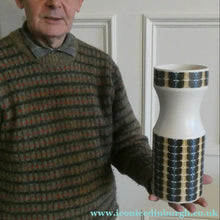 Load image into Gallery viewer, 1966 HORNSEA STUDIOCRAFT Geometric Vase. Designed by John Clappison
