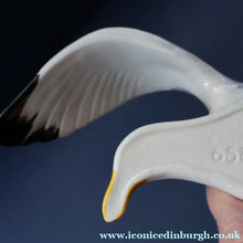 Load image into Gallery viewer, B/ Large Vintage BESWICK Seagull Wall Plaque. Model Number 658/2
