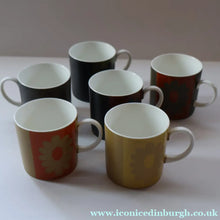 Load image into Gallery viewer, Collectable Susie Cooper CARNABY Daisy Set of Six Coffee Cups and Saucers. Boxed - British Ceramics

