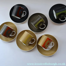 Load image into Gallery viewer, Collectable Susie Cooper CARNABY Daisy Set of Six Coffee Cups and Saucers. Boxed - British Ceramics
