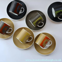 Load image into Gallery viewer, Collectable Susie Cooper CARNABY Daisy Set of Six Coffee Cups and Saucers. Boxed - British Ceramics
