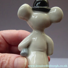Load image into Gallery viewer, Vintage Wade Ceramic Figurine. ADRUNDEL TOWN MOUSE
