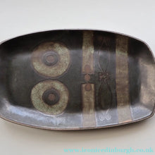 Load image into Gallery viewer, CORNISH STUDIO POTTERY. 1970s Massive Oblong Plate Made at Polperro Pottery
