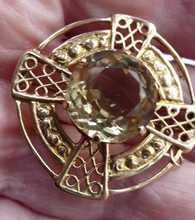 Load image into Gallery viewer, Scottish 9ct Gold Brooch 1960s by Robert Allison

