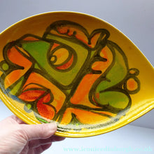 Load image into Gallery viewer, Early 1970s POOLE DELPHIS Shield Dish. Shape No. 21. Signed: CB for Cynthia Bennett
