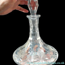 Load image into Gallery viewer, EDINBURGH CRYSTAL. Vintage 1980s Ship's Decanter STAR OF EDINBURGH Pattern. 10 inches
