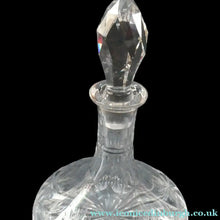 Load image into Gallery viewer, EDINBURGH CRYSTAL. Vintage 1980s Ship's Decanter STAR OF EDINBURGH Pattern. 11 inches
