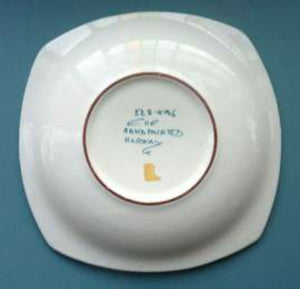 Attractive Vintage 1950s / 60s NORWEGIAN Hand Made Plate. Elle Pottery