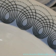 Load image into Gallery viewer, Vintage 1950s Wedgwood SIX DINNER PLATES. Persephone / Harvest Festival Pattern with Stylised Fish. 10 inches
