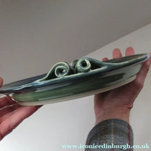 Load image into Gallery viewer, Geroge Ormerod Large Studio Pottery Platter Decoration with Fish
