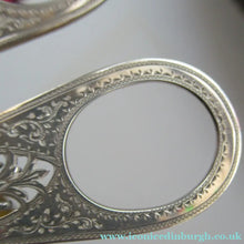 Load image into Gallery viewer,  Victorian SOLID SILVER Grape Scissors  in Fitted Leather Case
