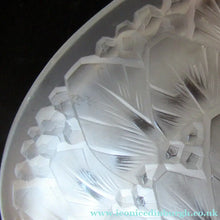 Load image into Gallery viewer, Hettier &amp; Vincent Signed Art Deco Light Shade by Baccarat Glass
