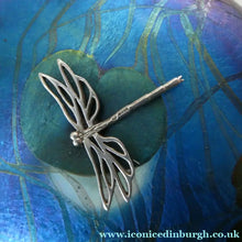 Load image into Gallery viewer, GLASFORM Paperweight by John Ditchfield. Iridescent Lily Pad with Silver Dragonfly Embellishment
