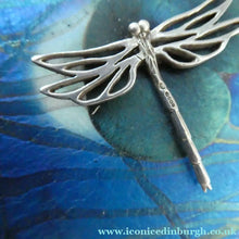Load image into Gallery viewer, GLASFORM Paperweight by John Ditchfield. Iridescent Lily Pad with Silver Dragonfly Embellishment
