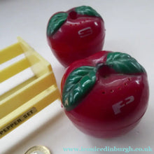 Load image into Gallery viewer, KITSCH 1960s Plastic Red Apples in a Basket Plastic Salt and Pepper Set
