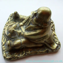 Load image into Gallery viewer, Antique Victorian Brass Inkwell of a Daniel Lambert
