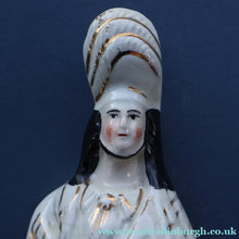 Load image into Gallery viewer, LARGE Antique Victorian STAFFORDSHIRE Figurine. Kilted Scotsman on Horseback. 14 1/2 inches height. Great Display Piece
