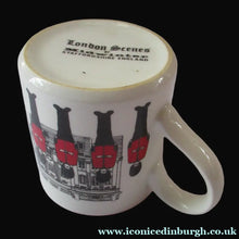 Load image into Gallery viewer, 1980s MIDWINTER POTTERY. Rare LONDON SCENES Mugs. Guardsmen at Buckingham Palace, London
