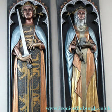 Load image into Gallery viewer, ALPHA STUDIOS. Plaster DANISH ROYALTY Plaques. Rare Vintage 1970s Pair of Medieval Style Wall Plaques
