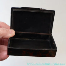 Load image into Gallery viewer, Papier Mâché Snuff Box with Faux Red &amp; Black Marblished Finish. Inscribed in gold: HELP YOURSELF
