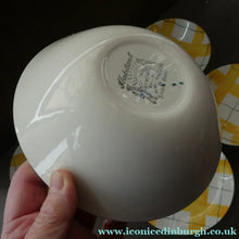 Load image into Gallery viewer, Popular 1950s FOUR Bowls and TWO Side Plates. Attractive Yellow HABITANT Pattern by Meakin
