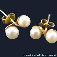 Load image into Gallery viewer, 9ct Gold Stud Earrings with Twin Pearl Inclusions. Stamped 375
