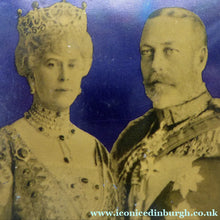 Load image into Gallery viewer, LYONS TEA 1930s Art Deco King George V and Queen Mary Silver Jubilee Tin
