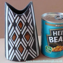 Load image into Gallery viewer, Rare 1950s Michael Andersen TRIBAL HARLEKIN Pattern Vase. Model 5740. Excellent Condition
