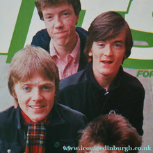 Load image into Gallery viewer, Over 60 1970s / 1980s Smash Hits Magazines. Job Lot.  The Undertones
