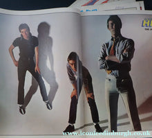 Load image into Gallery viewer, Over 60 1970s / 1980s Smash Hits Magazines. Job Lot.  The Jam
